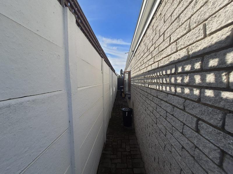 To Let 3 Bedroom Property for Rent in Bonnie Brae Western Cape